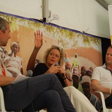 EU i verden: Du tror, det er løgn (og måske er det)! Debat i anledning af European Year For Development. Stine Bosse, Jeppe Kofod og Thomas Ravn-Pedersen debatterer EUs rolle i udviklingslande.