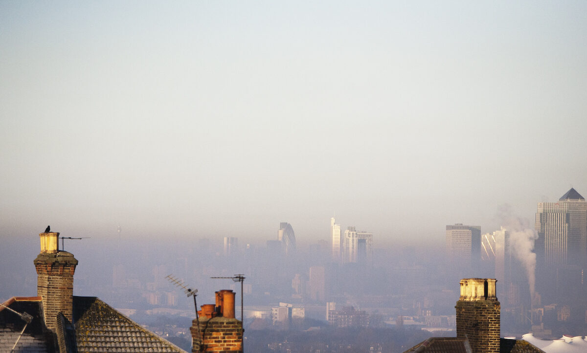 Miljøzonen har medført, at der i London 2019 blev kørt 44.000 færre forurenende biler om dagen sammenlignet med 2017. Foto: CCBY Stu Mayhew.